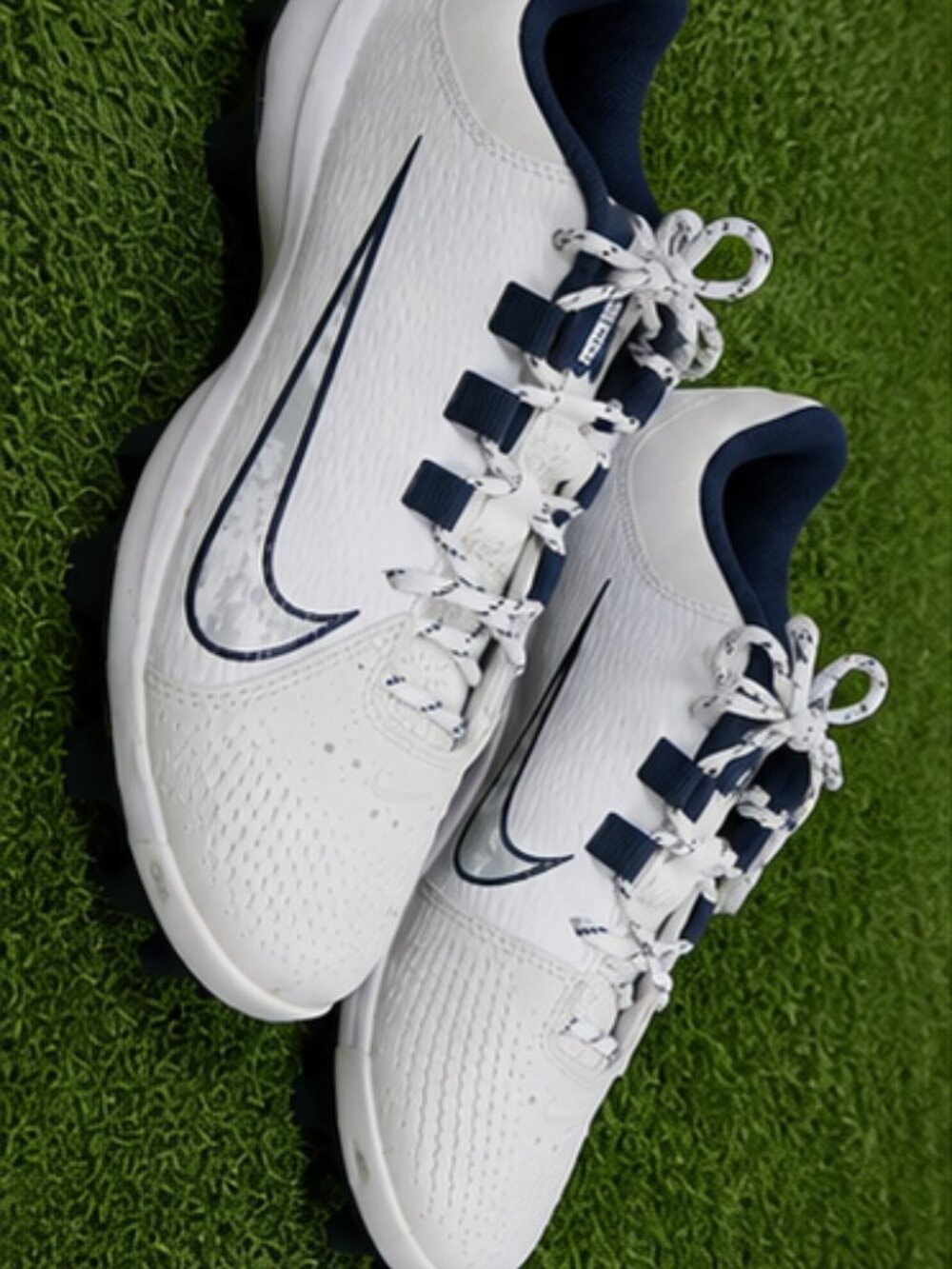 NEW! NIKE CLEATS / WOMENS 6.5